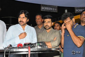Pawan Kalyan Watched Rangasthalam along with Ram Charan